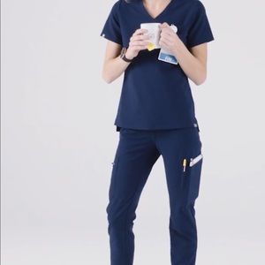 Figs navy scrub set XS